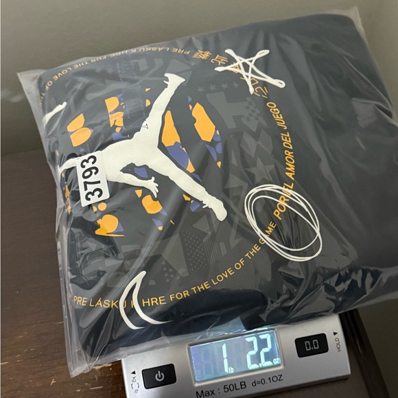 Nike Air Jordan Mens Small Legacy Hoodie Pullover Black CJ9083 - Picture 9 of 9